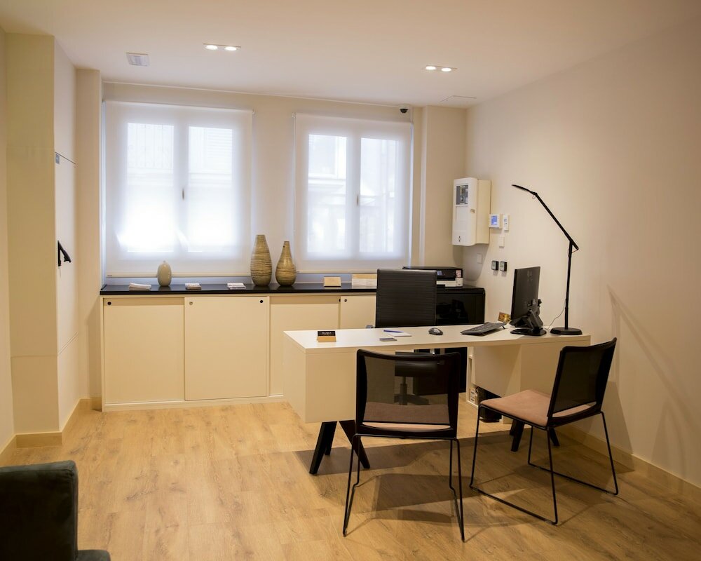 Фото Hotel Plaza de la Paz