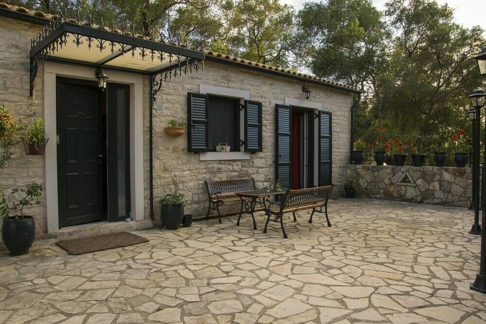 Фото Su La Strata house by CorfuEscapes