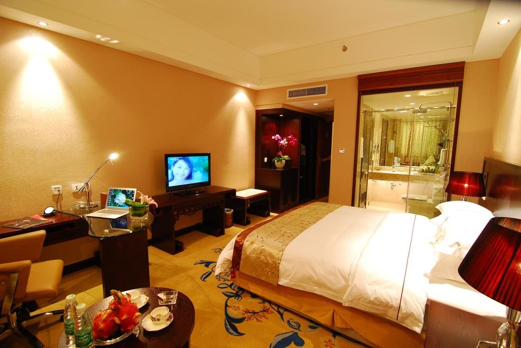 Фото Huaxi Angel Hotel - Chengdu