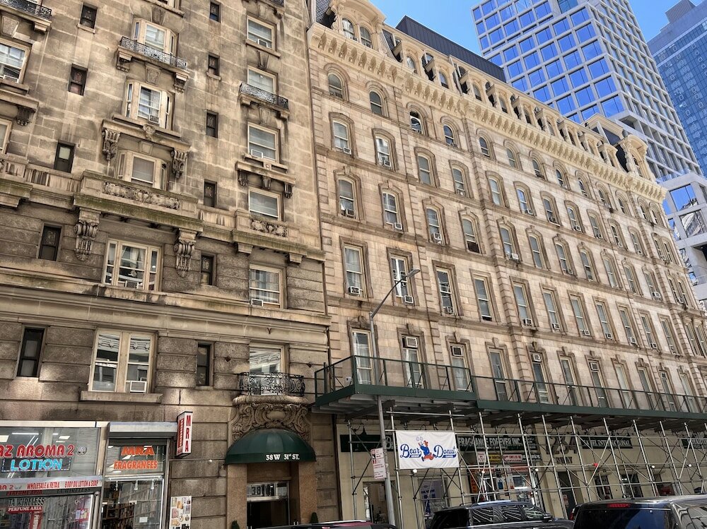 Фото отеля 1