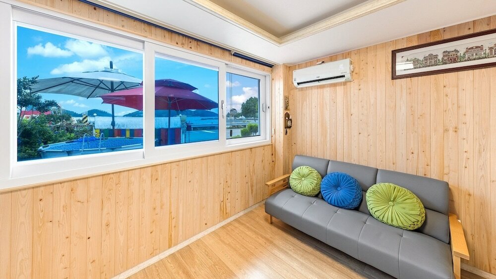 Фото Yeosu Mogwa Pension