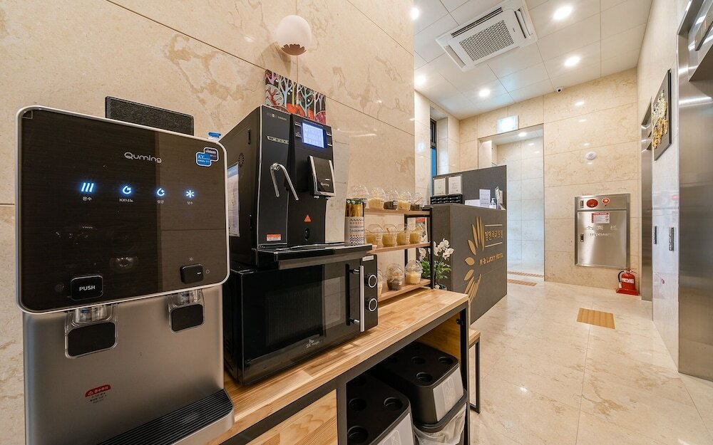 Фото M&Lucky Hotel