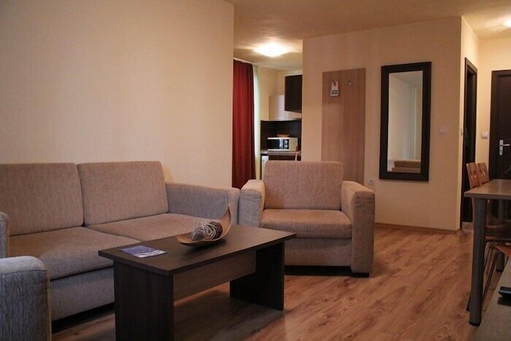 Фото Nevada Aparthotel