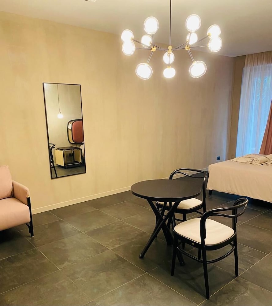 Фото The Sanctuary Urban Retreat