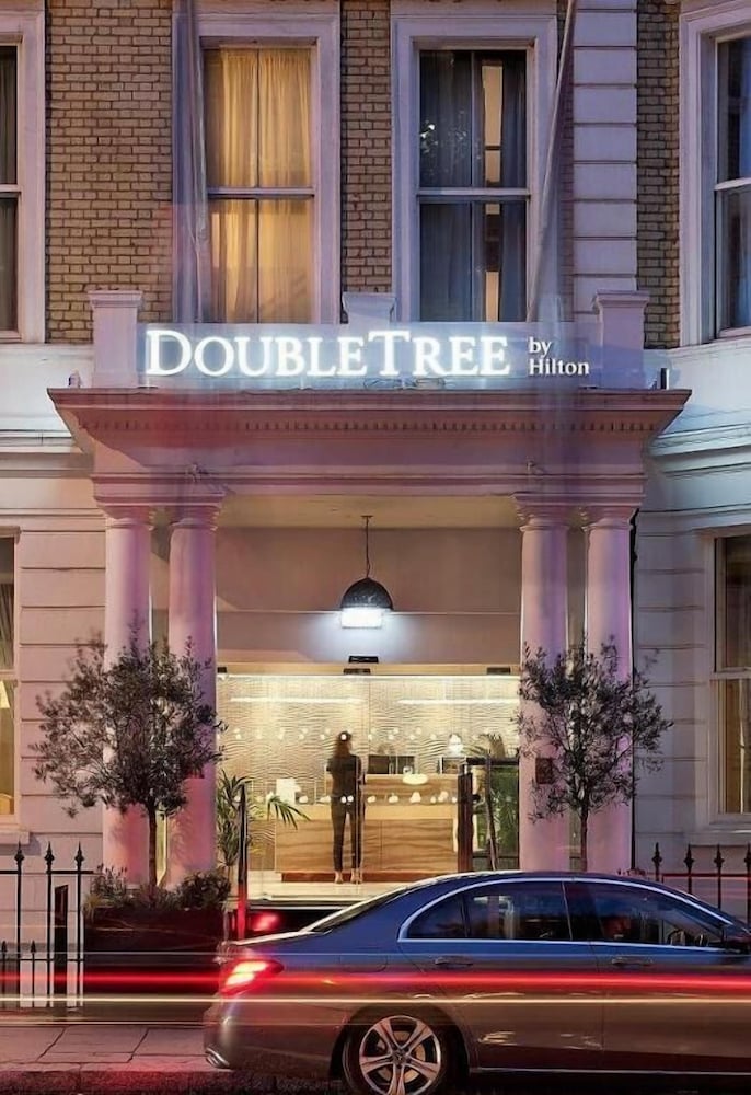 Фото DoubleTree by Hilton London Kensington