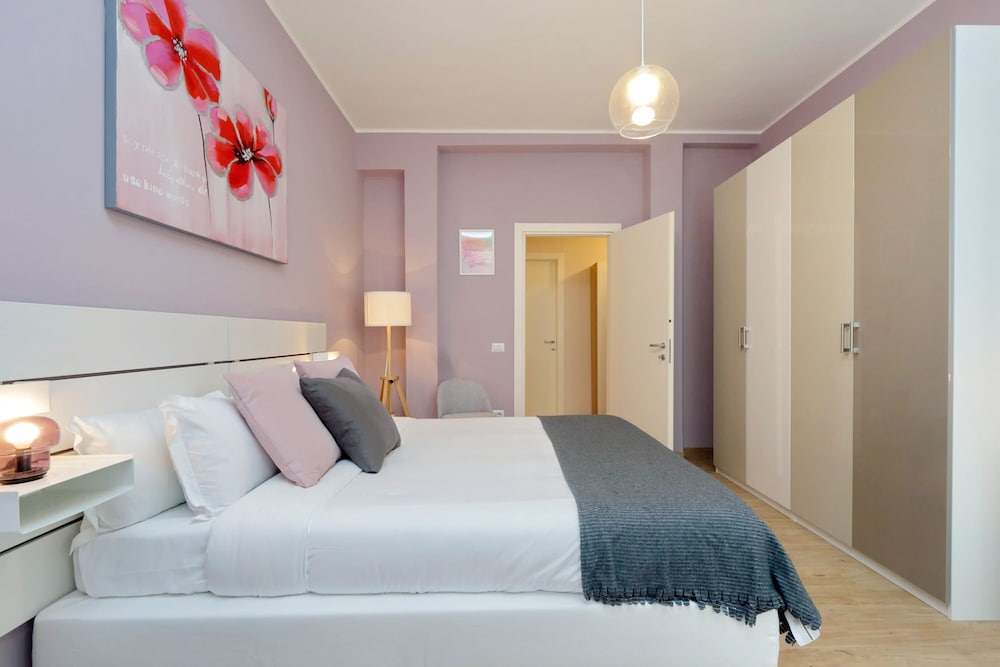 Фото The Place to Be