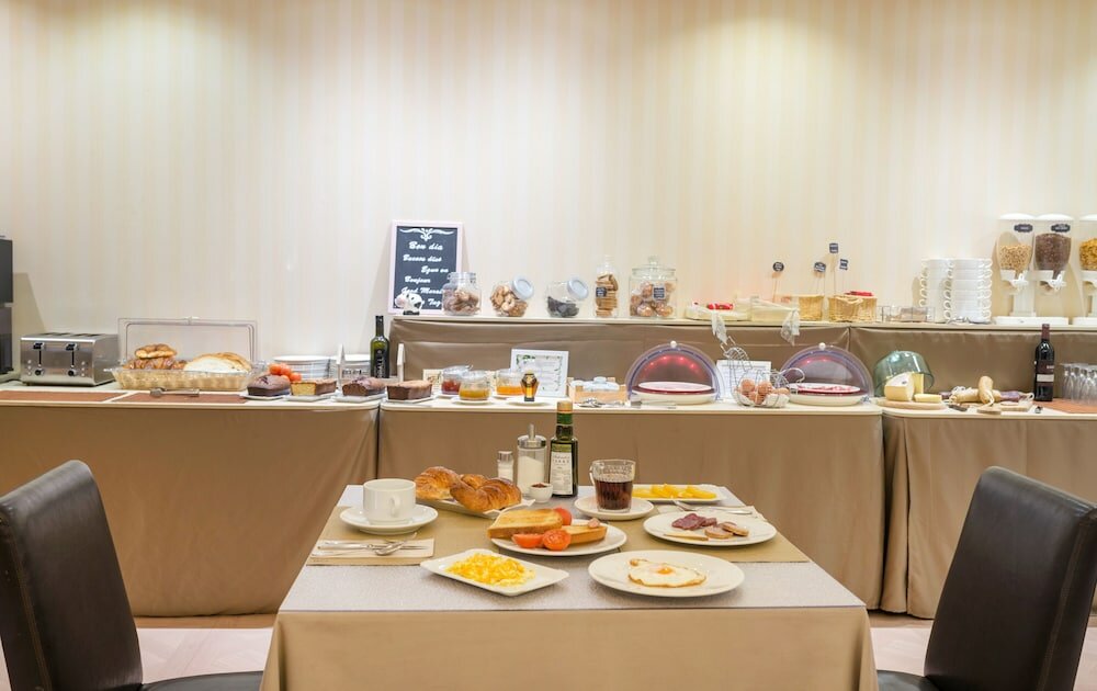 Фото Hotel Andria