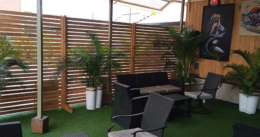 Фото Oak Havens Hotel