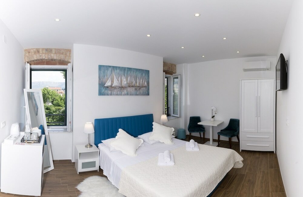 Фото Peruzovic Rooms & Apartments