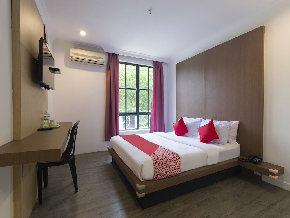 Фото Oyo 1045 Azimuth Hotel