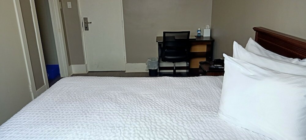 Фото London Residency Inn