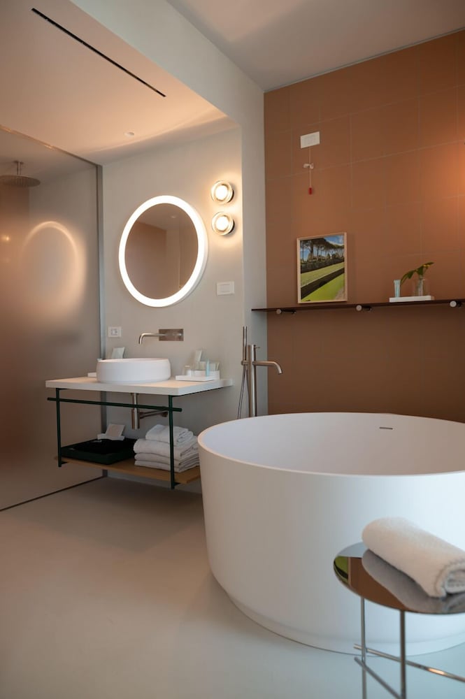 Фото Laguna Faro Suites - Adults Only & Free Beach