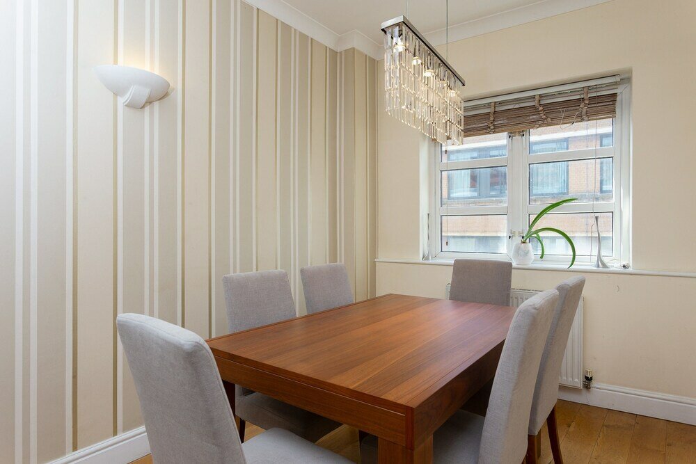 Фото Comfortable Flat Near Liverpool Street With 2 Bedrooms