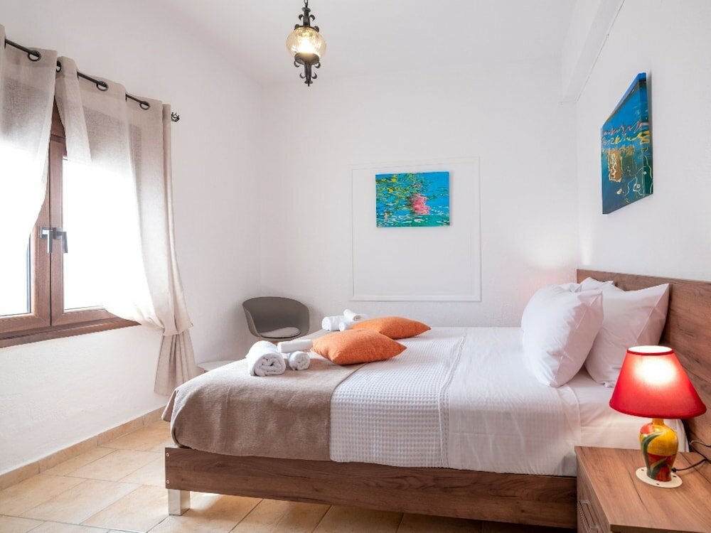 Фото Atalanti Seaside Junior Suites