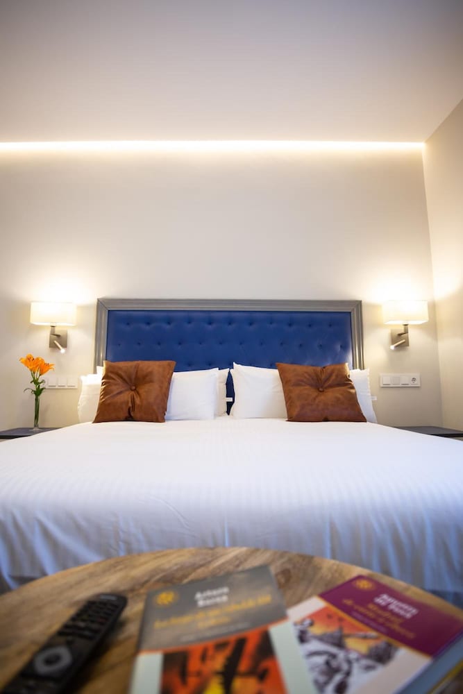 Фото Plazuela del Carbón Suites