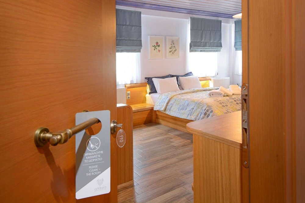 Фото Dilofo Hotel Luxury Suites