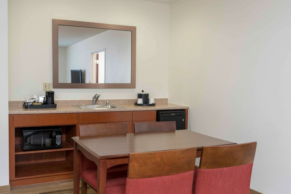 Фото Hampton Inn Grand Rapids-North