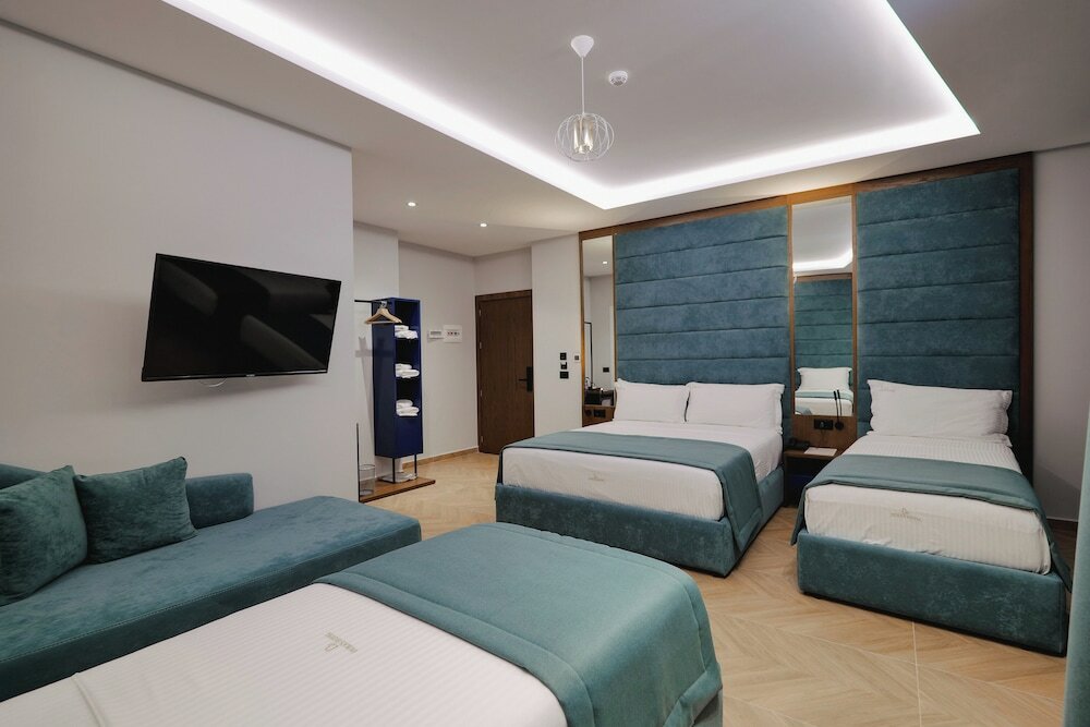 Фото Duka's Hotel