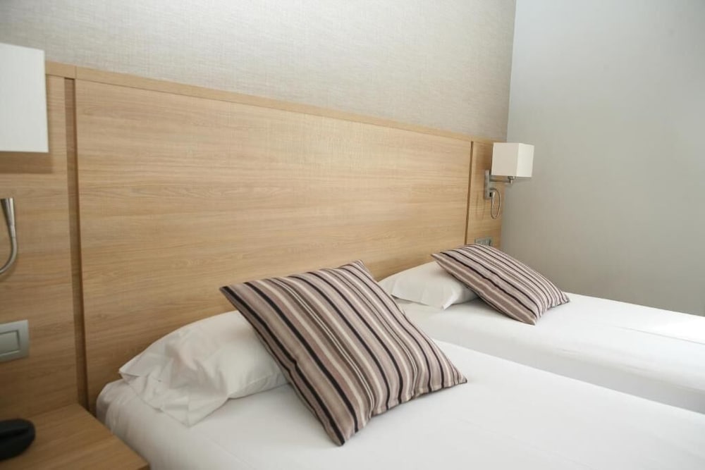 Фото Отель Terminus Puigcerdà