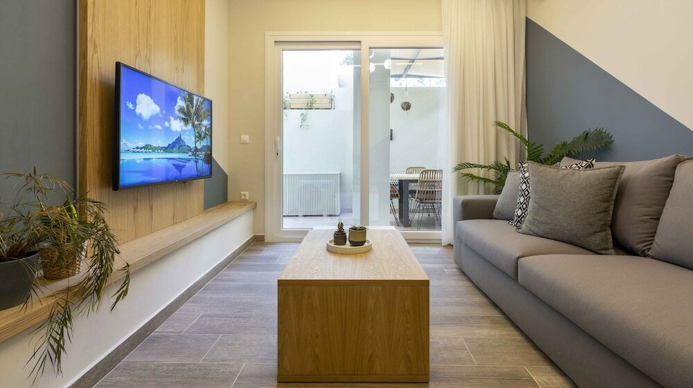 Фото Champions Apt in N. Kosmos neighbourhood