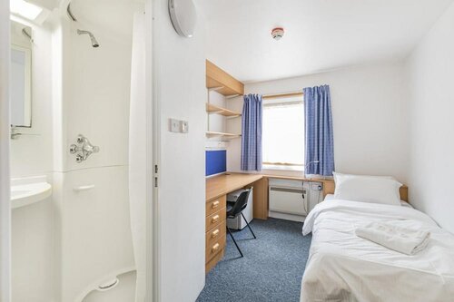 Гостиница Vibrant Ensuite Rooms - Hatfield - Hostel в Хатфилде