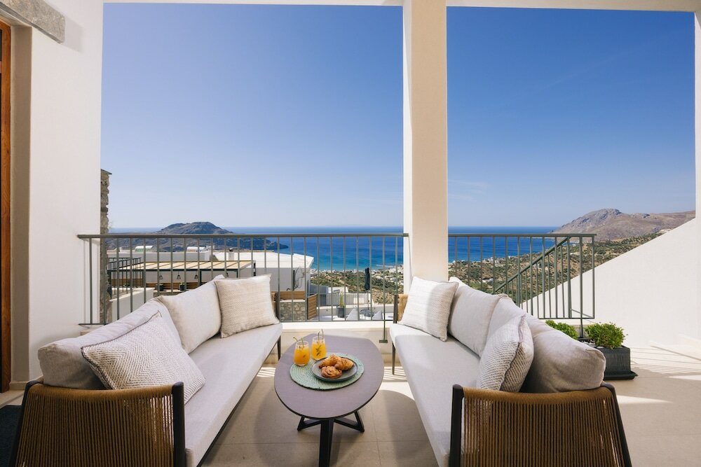 Фото Mirthea Suites