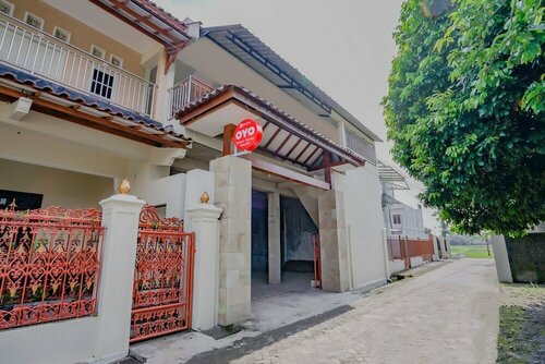 Oyo 90210 Kenari House Syariah