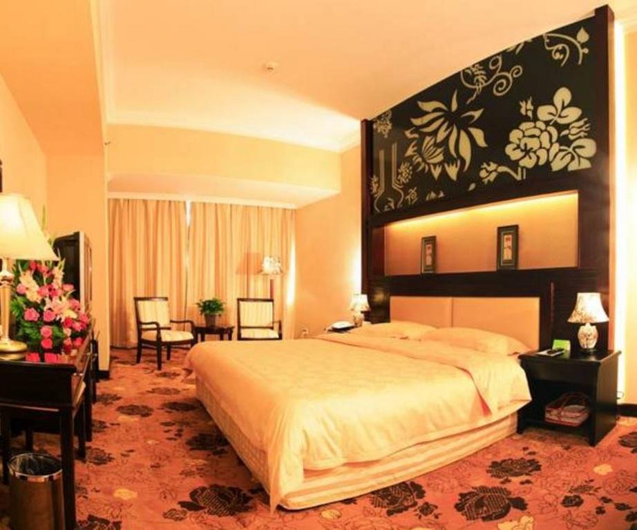 Фото Economic Trade Hotel