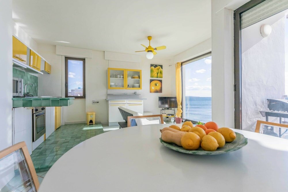 Фото Appartamento Torre Pali sulla spiaggia