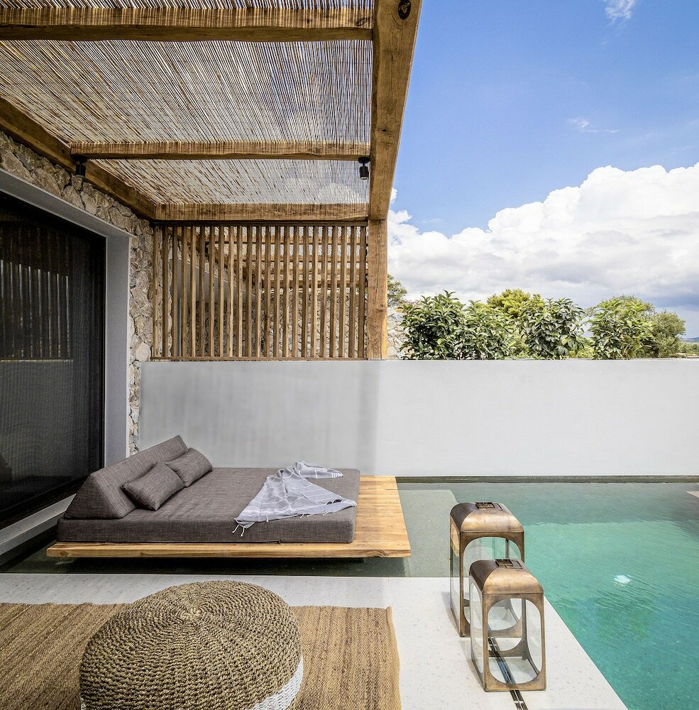 Фото Amethyst Selene Paleros