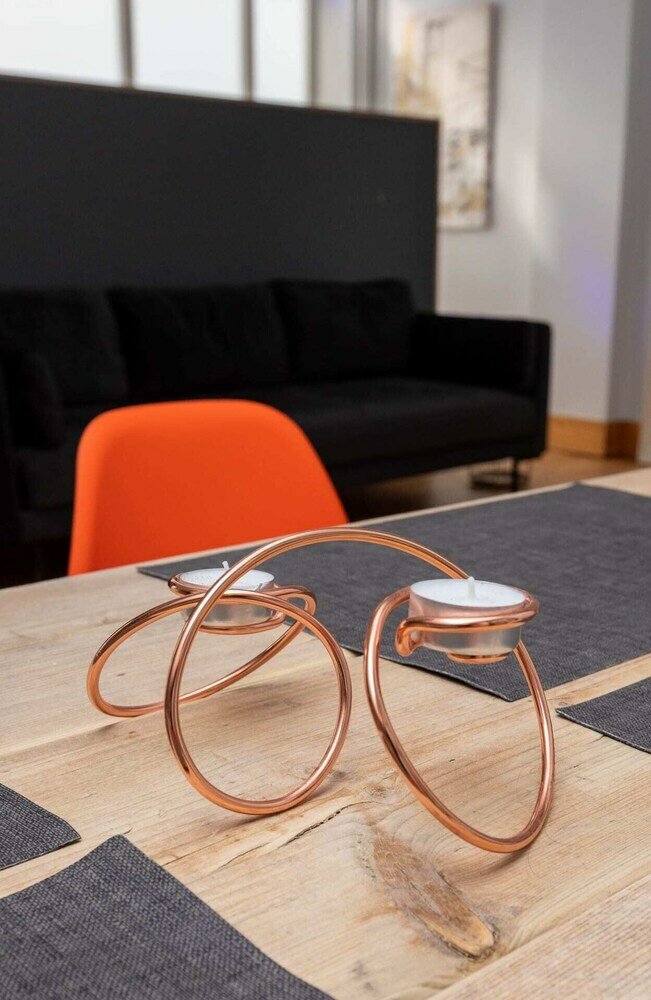 Фото Stylish 2 Bedroom Converted Victorian Storefront