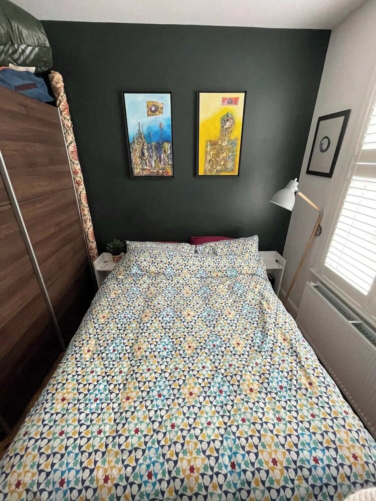 Фото Snug 1bd Flat With Balcony - Stoke Newington