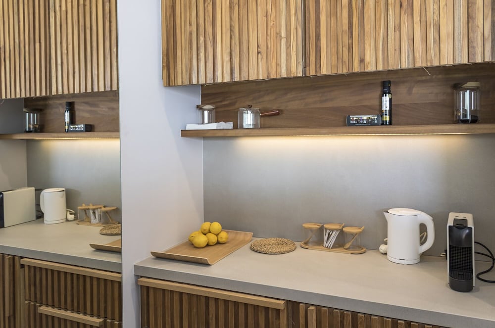 Фото Amethyst Selene Paleros