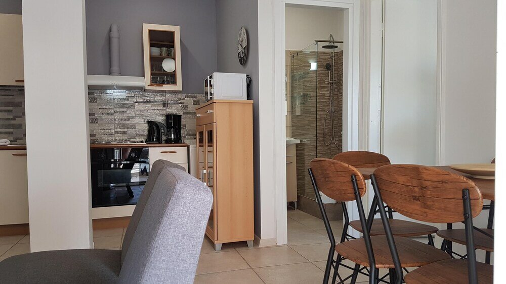 Фото Errathens Sky Apartment