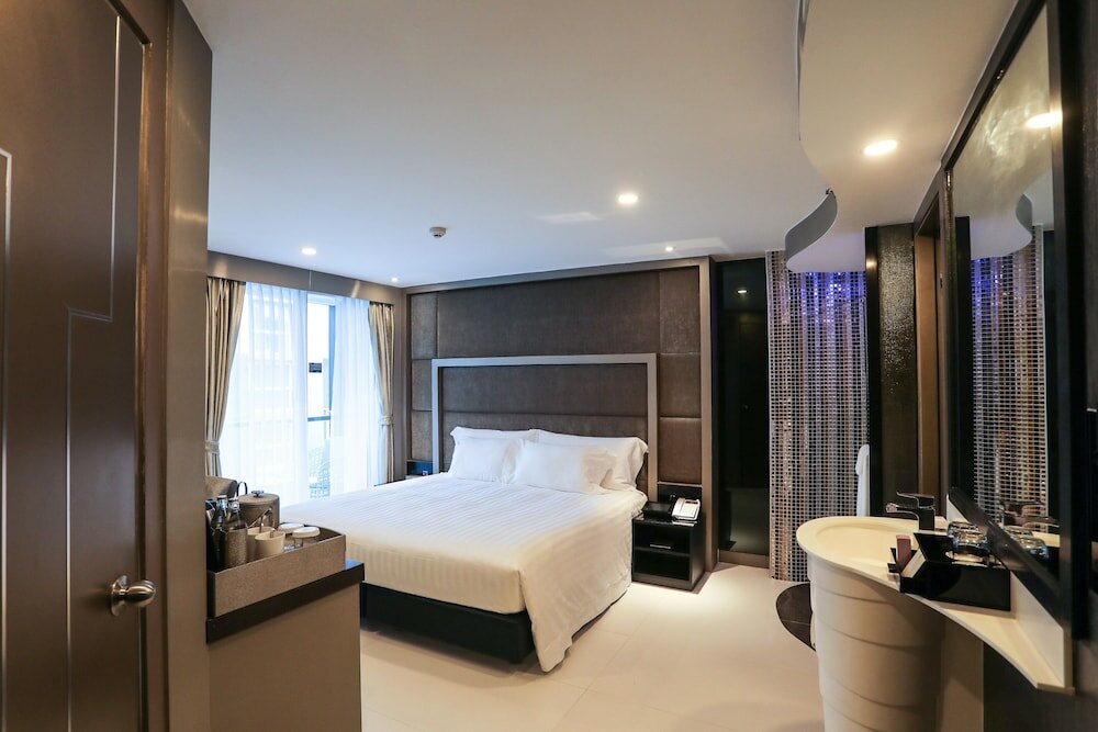 Фото Centara Azure Hotel Pattaya