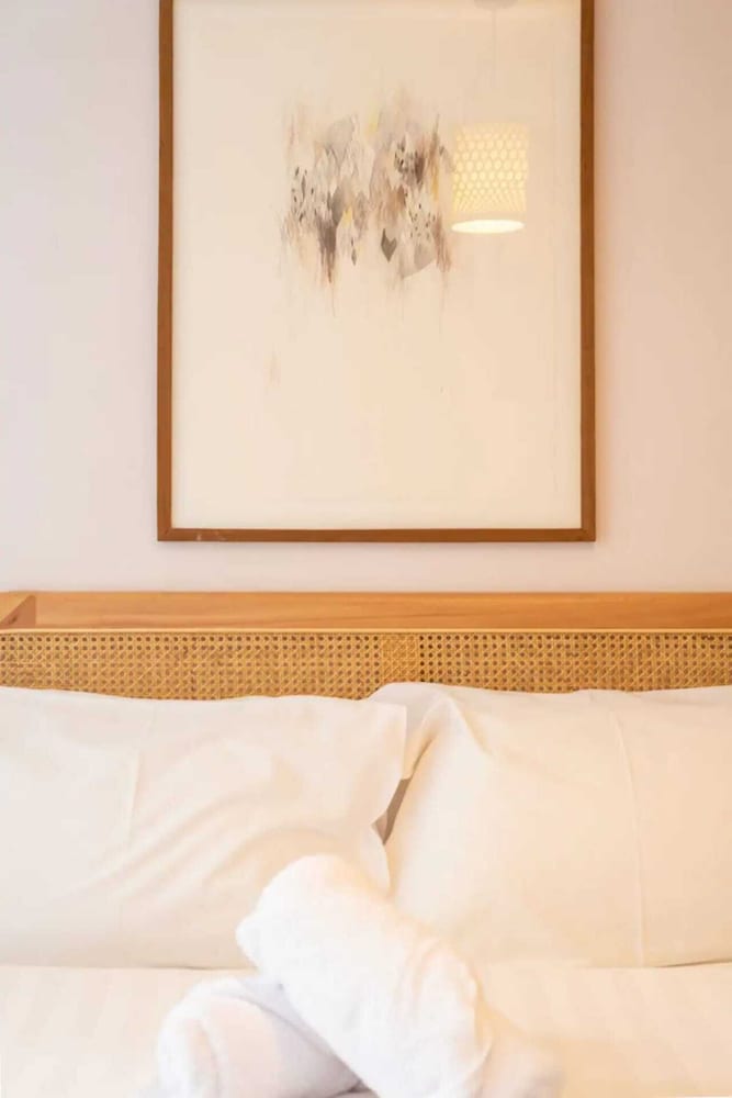 Фото Sunny 1 Bedroom Flat in Quiet St Kilda With Parking