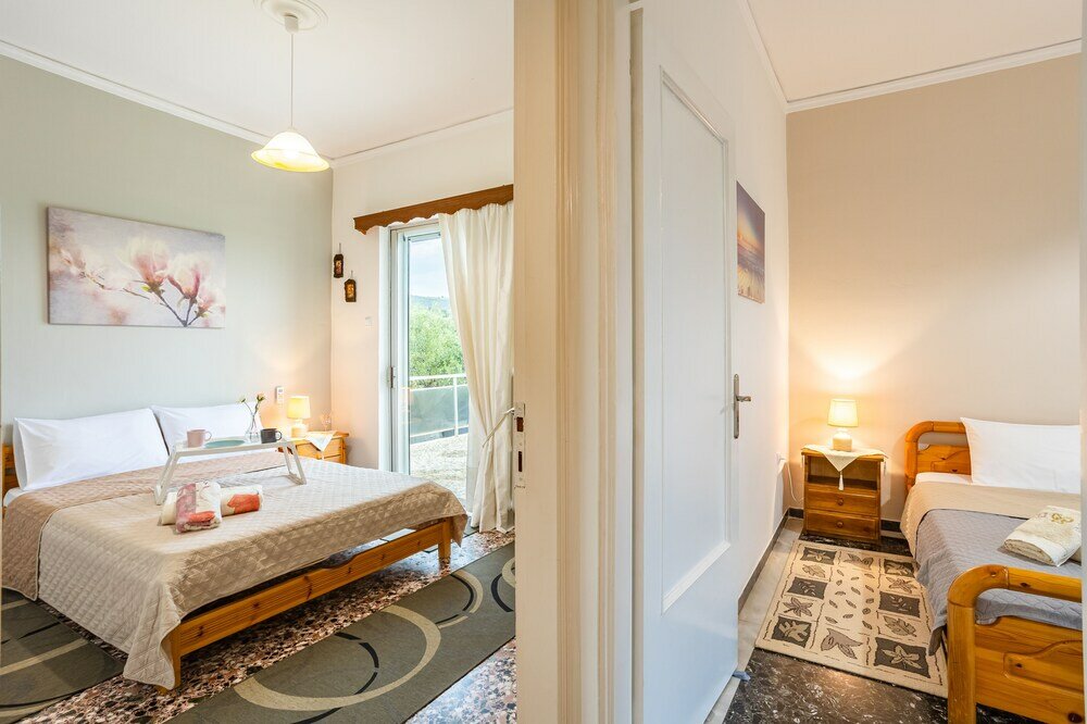 Фото Seaside Family Haven - Avia's Spacious Getaway