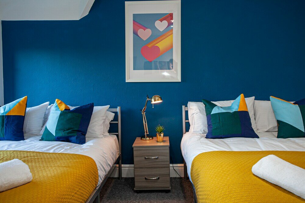 Фото The Manchester Pad - Sleeps 12