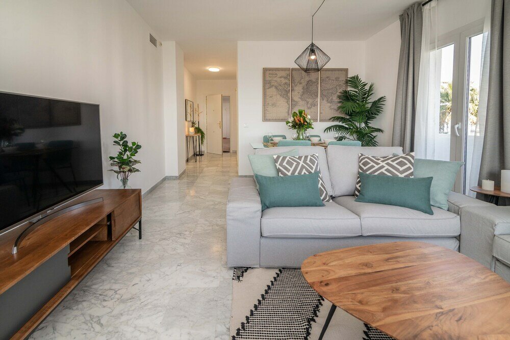 Фото Whispering Palms Apartment