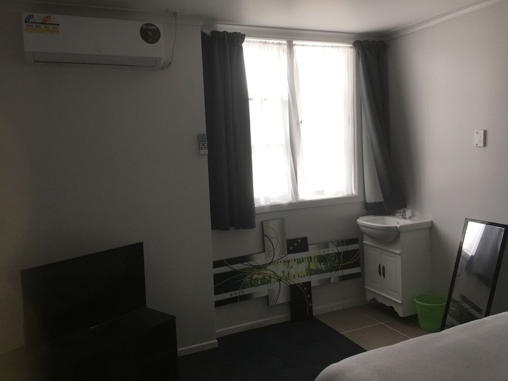 Фото Kawerau Hotel