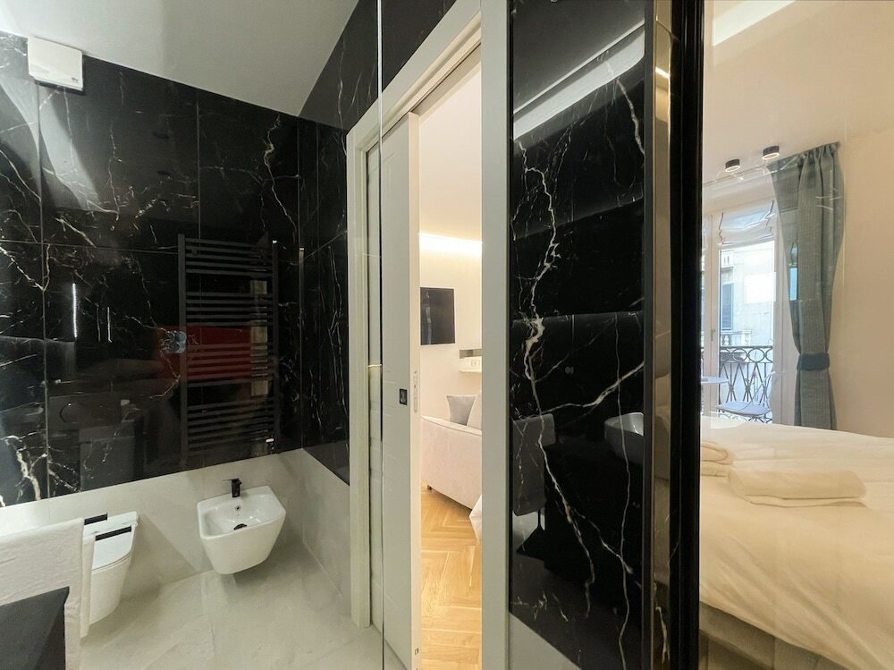 Фото B and G Boutique apt. -heart of Milano- Design District