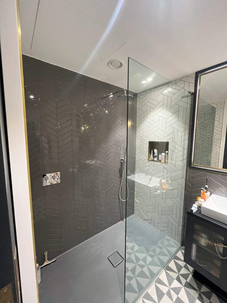 Фото Gorgeous Central London 2bd Flat - Soho