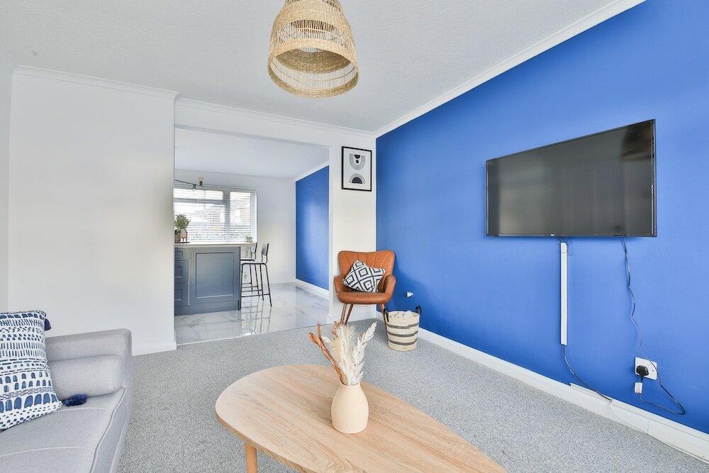 Фото Spacious 3 Bedroom House in Barry