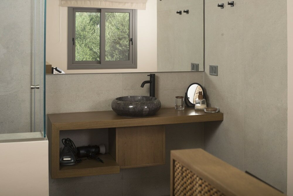 Фото Elaia Grove