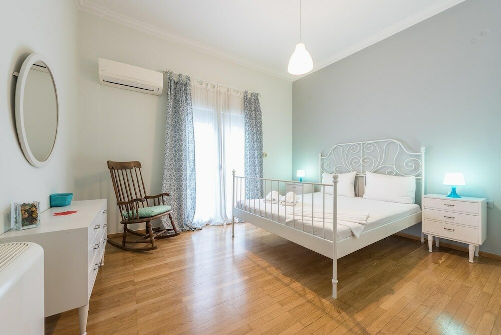 Фото Spacious Acropolis Home by CloudKeys