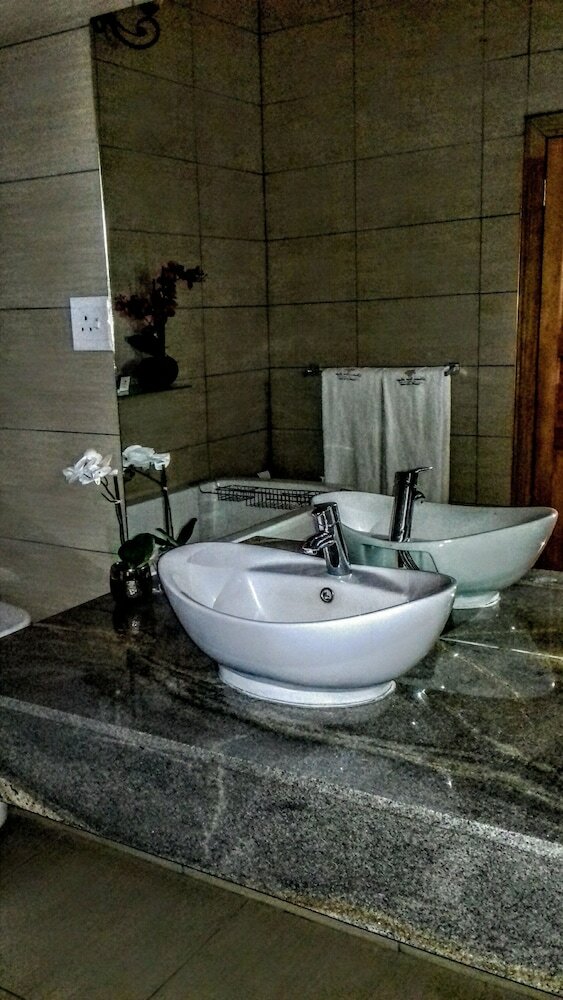 Фото Dwaleni Farm Lodge