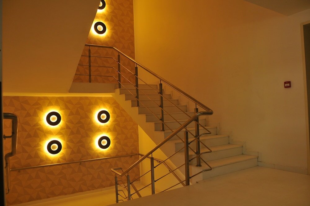 Фото Icon Select by Bhagini