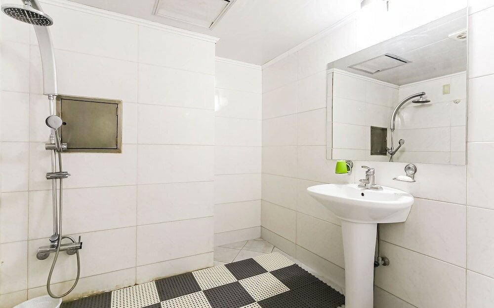 Фото Busan Janglim Blue Moon Hotel