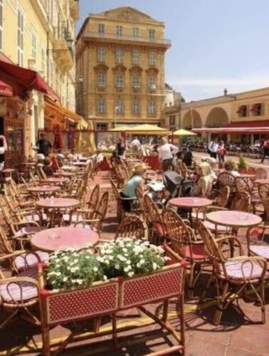 Апартаменты Studio à louer Carré d'Or à Nice в Ницце