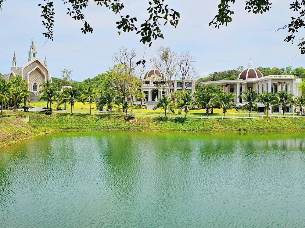 Фото Grand Lord Hotel& Residence